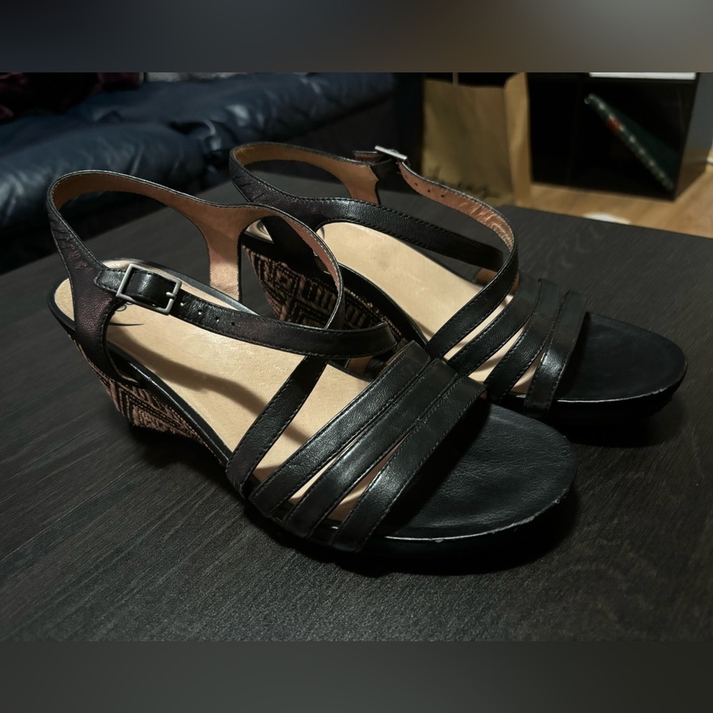 Abeo Black  Kitten Wedge Sandals Sz 8WN